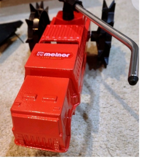 Melnor Other - Melnor Lawn Rescue Traveling Sprinkler Fire Truck Garden Lawn Care